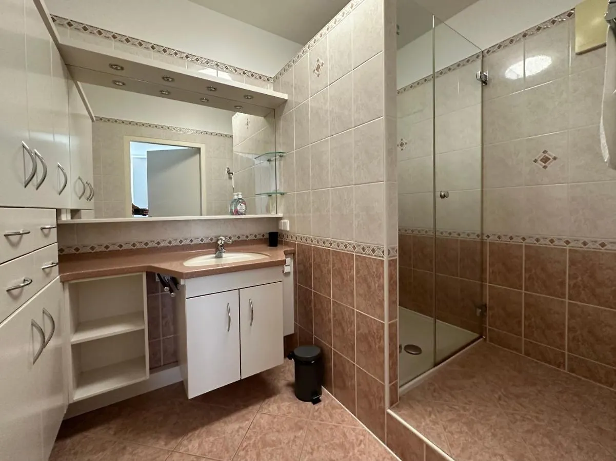 Apartment Feelhome-Prater-Ausblick-Terrasse-6 Gaeste-Wifi-Smart Tv Vienna Austria