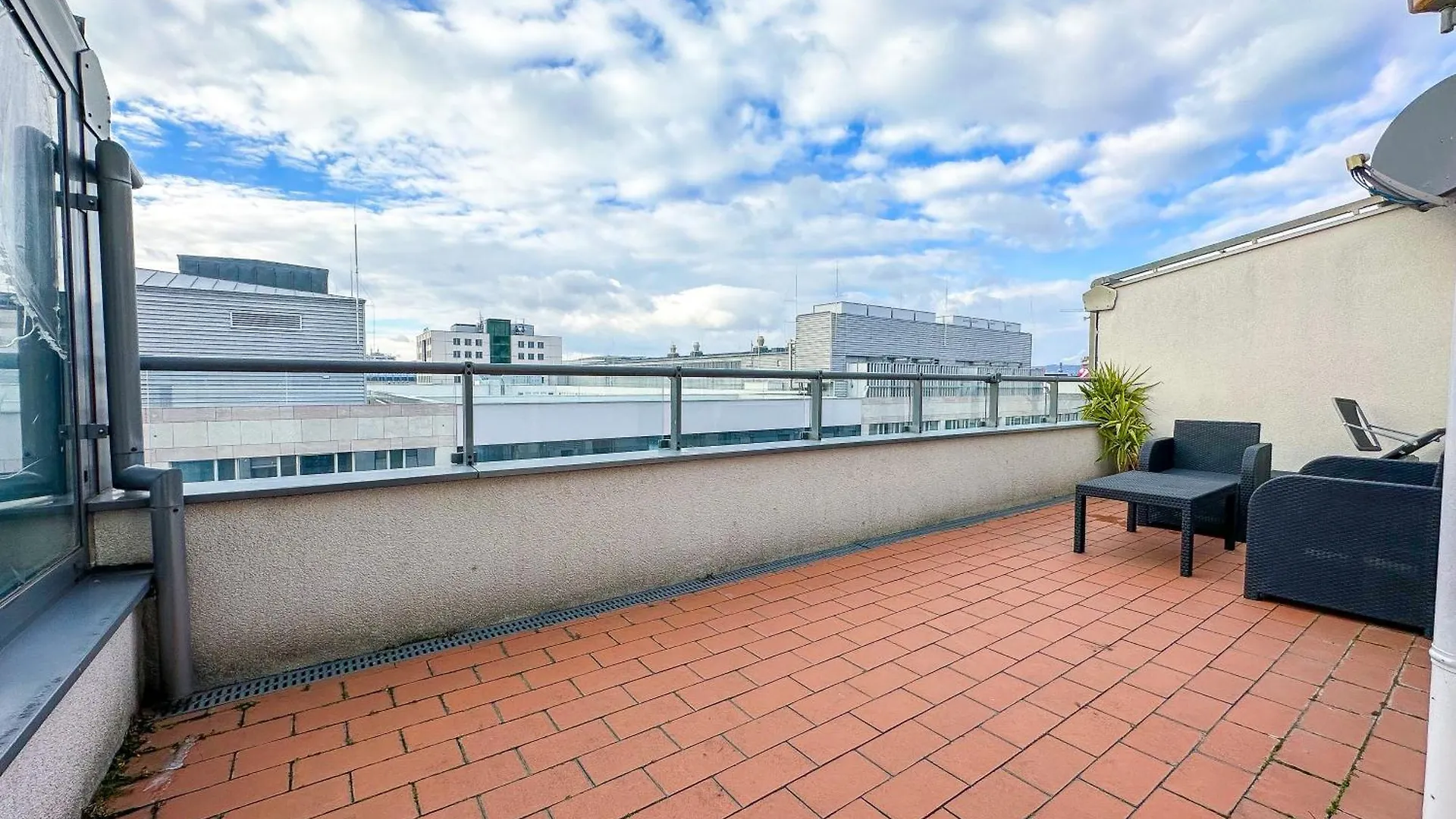 Apartment Feelhome-Prater-Ausblick-Terrasse-6 Gaeste-Wifi-Smart Tv Vienna