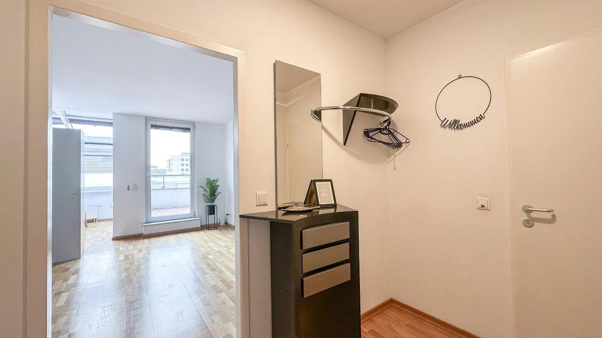 Feelhome-Prater-Ausblick-Terrasse-6 Gaeste-Wifi-Smart Tv Vienna