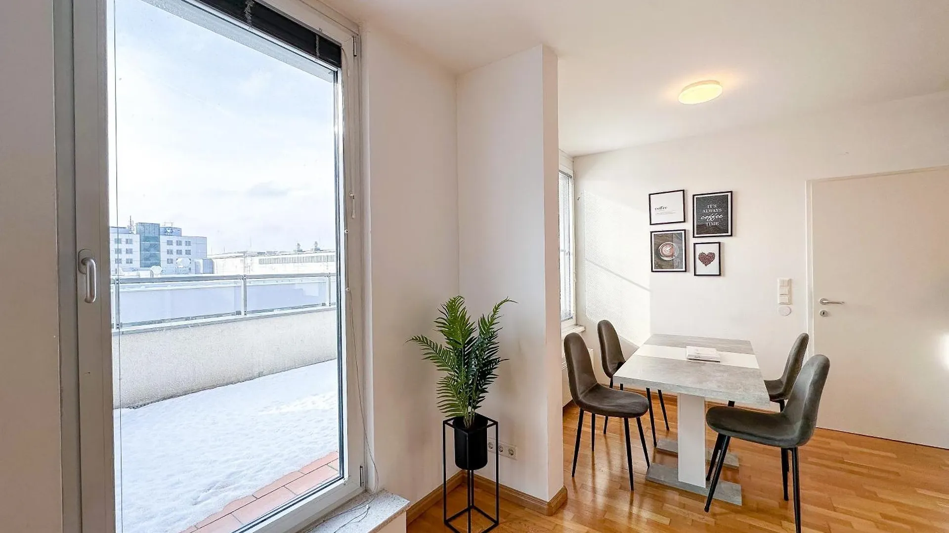 Feelhome-Prater-Ausblick-Terrasse-6 Gaeste-Wifi-Smart Tv Βιέννη 0*,