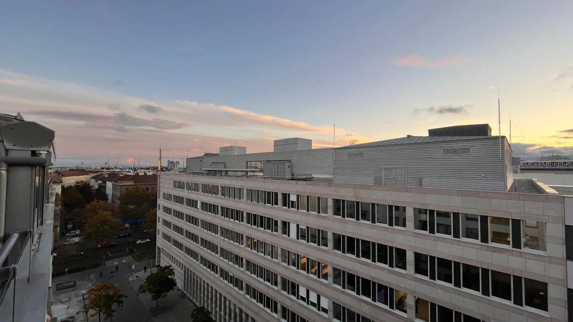 Feelhome-Prater-Ausblick-Terrasse-6 Gaeste-Wifi-Smart Tv Vienna Apartment