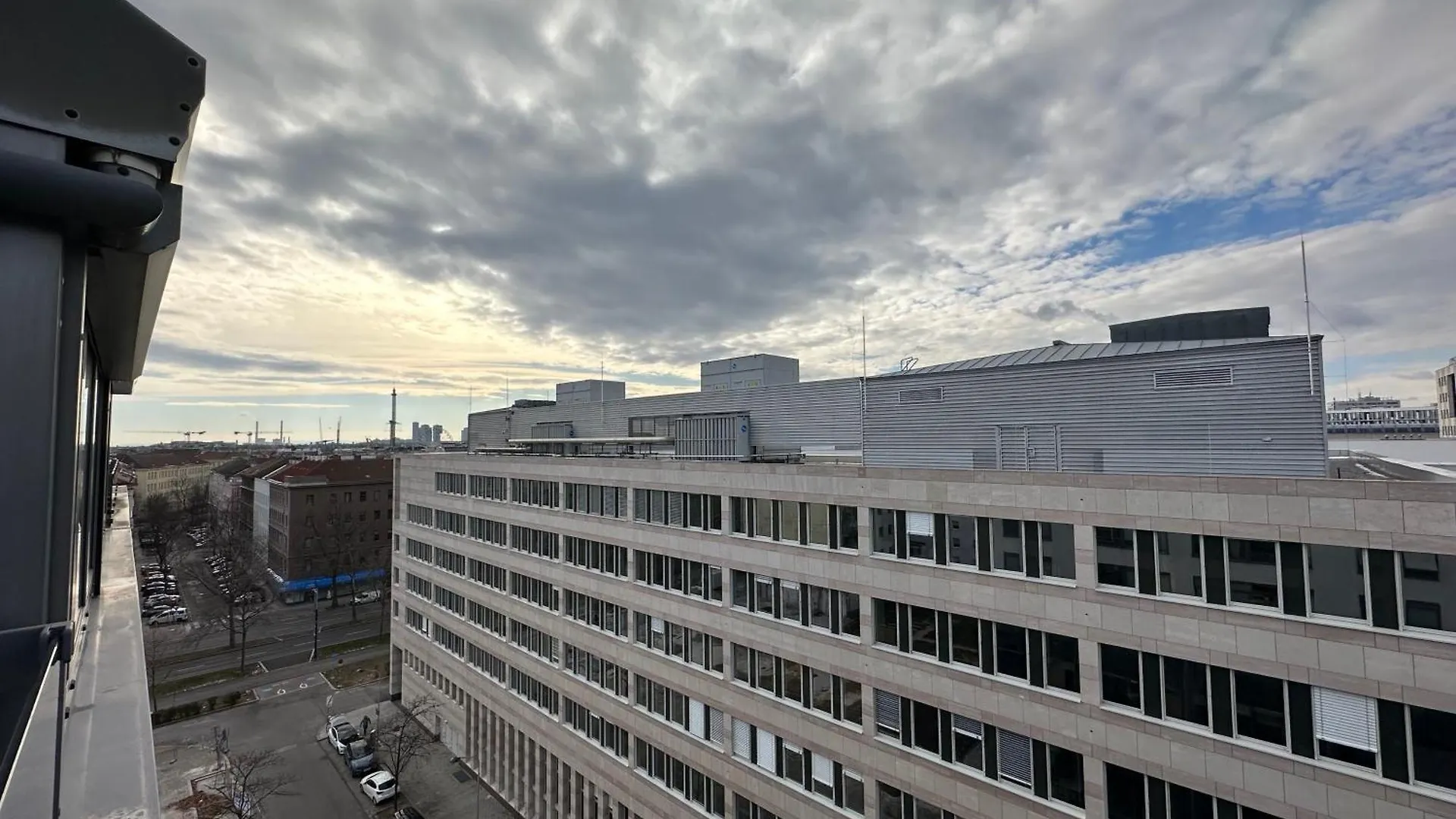 Feelhome-Prater-Ausblick-Terrasse-6 Gaeste-Wifi-Smart Tv Viena 0*,